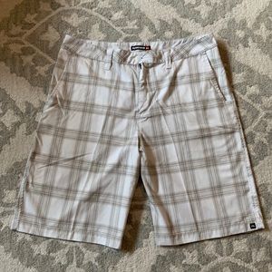 Men’s plaid golf shorts